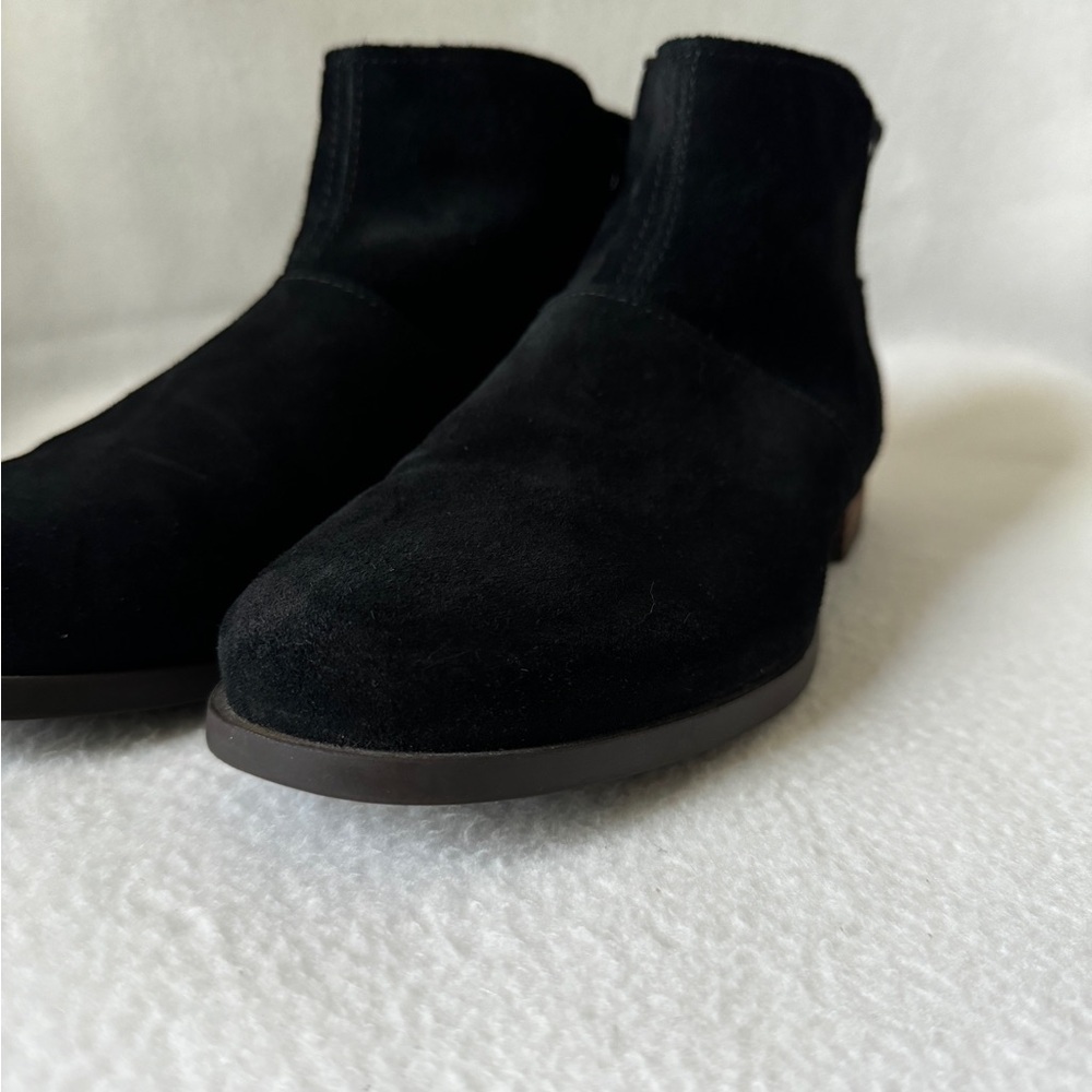 Koolaburra by UGG size 8 Suede Black Women’s Ankle Boot - Picture 6 of 13